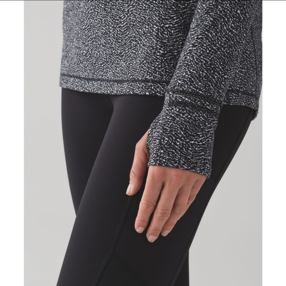 Lululemon Women's Outrun 1/2 Zip Running Luon Ripple Jacquard Black White Size ? - Picture 16 of 16